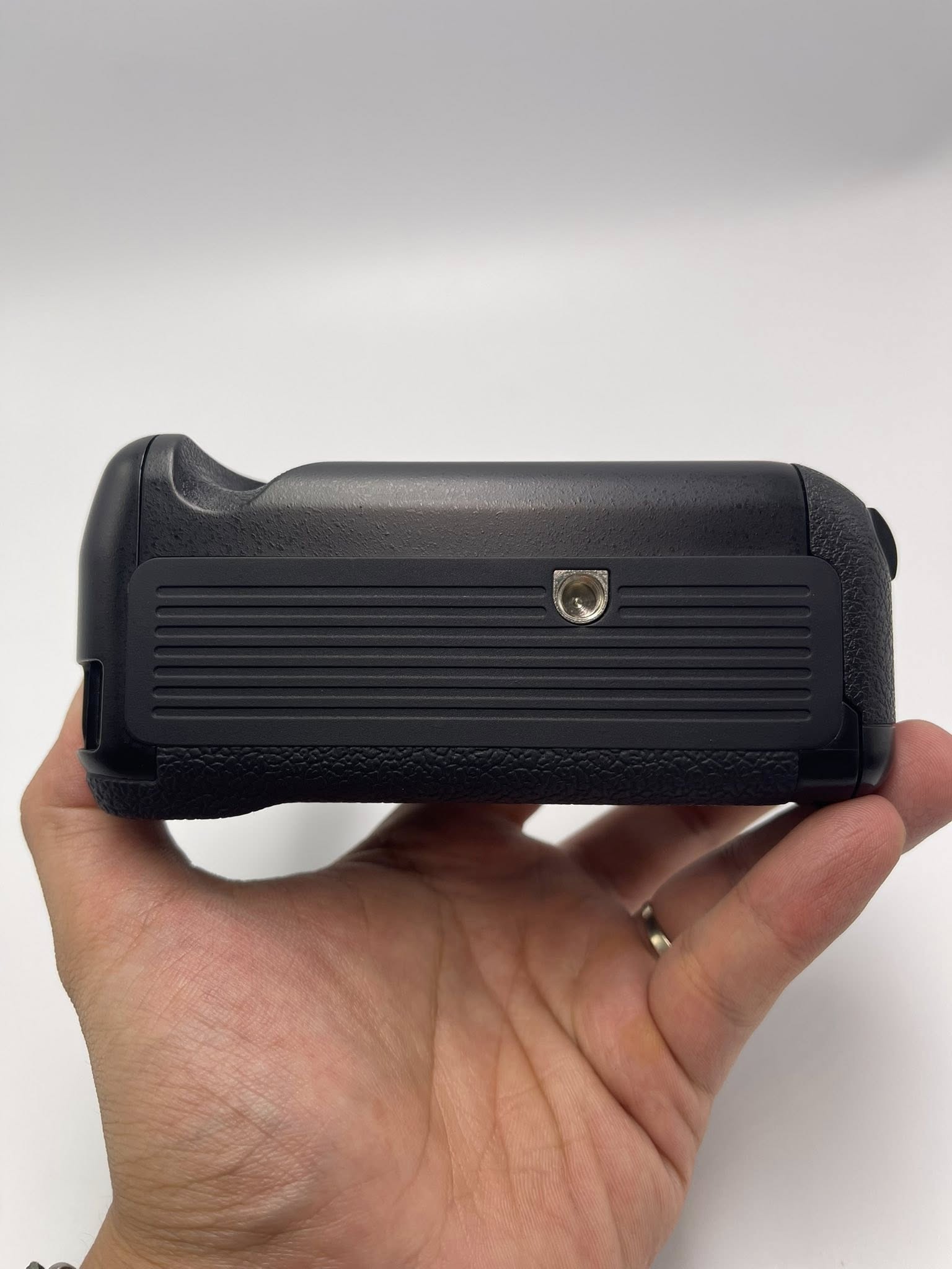 Neewer Battery Grip for Sony A72/A7R2