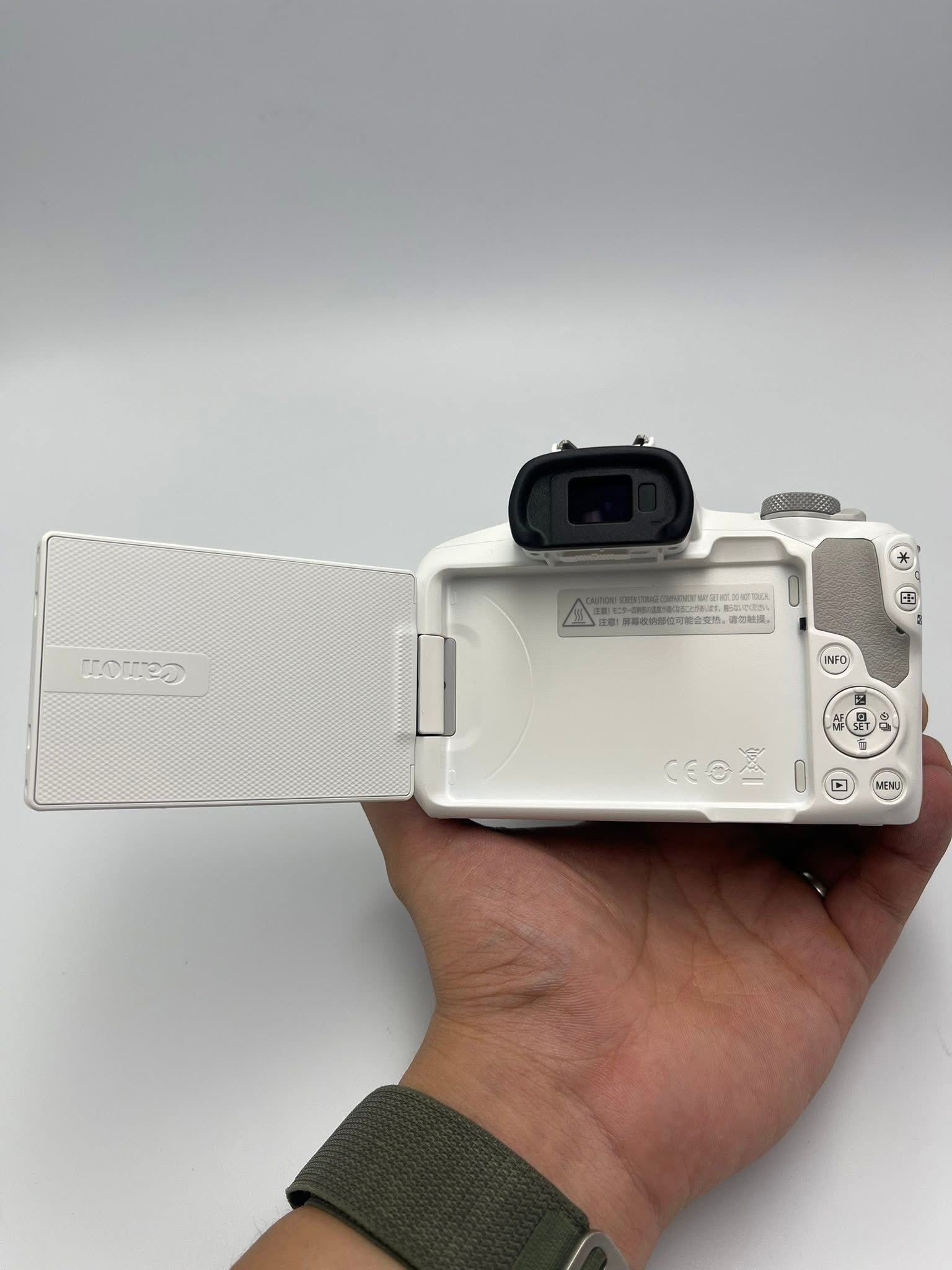 Canon EOS R50 Kit RF-S 18-45mm F4.5-6.3 IS STM