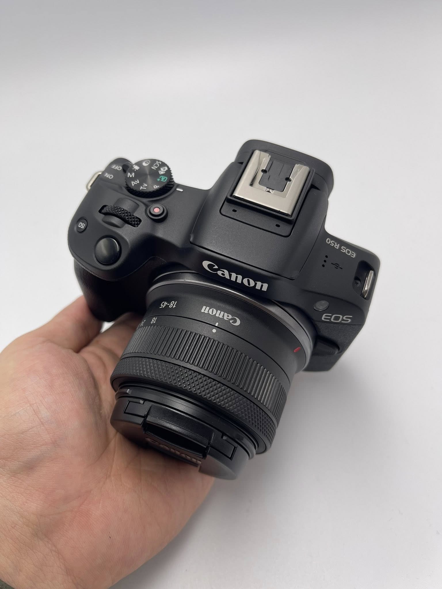 Canon EOS R50 Kit RF-S 18-45mm F4.5-6.3 IS STM