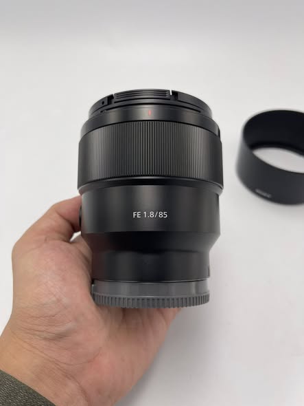 Sony FE 85mm F1.8