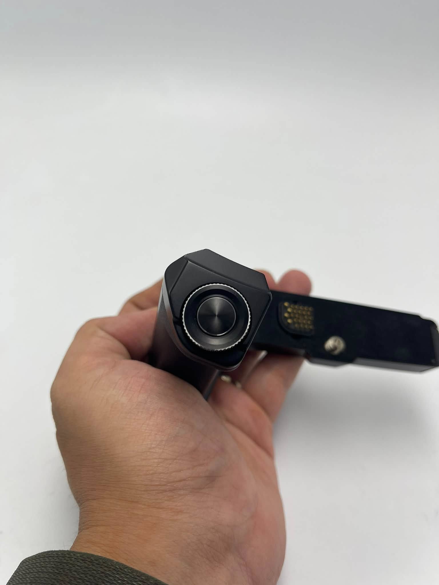 Grip zin tay cầm mở rộng Olympus HLD 8G for Olympus OM-D E-M5 Mark ii, E-M5