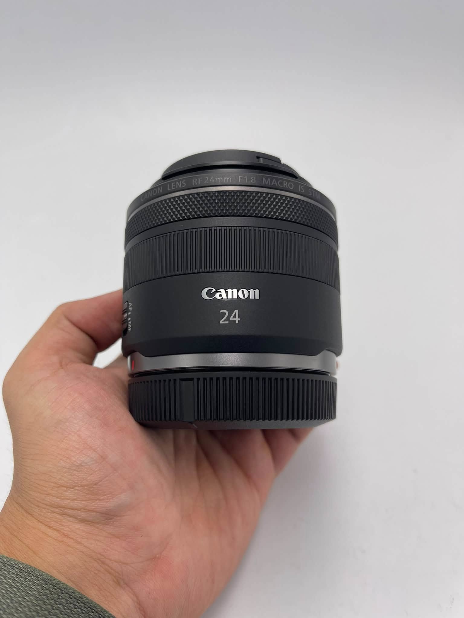 Canon RF 24mm F1.8 STM