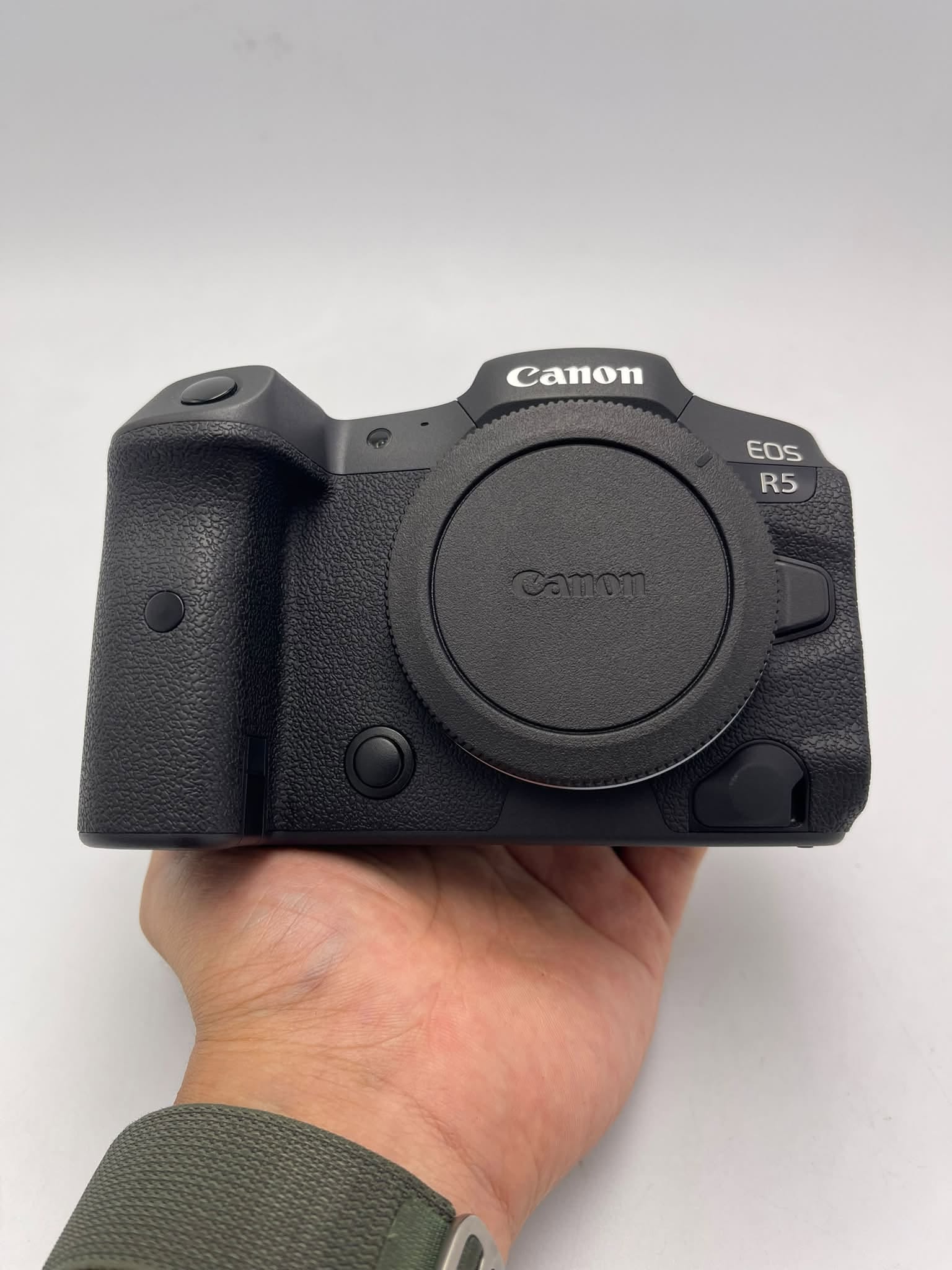 Canon EOS R5