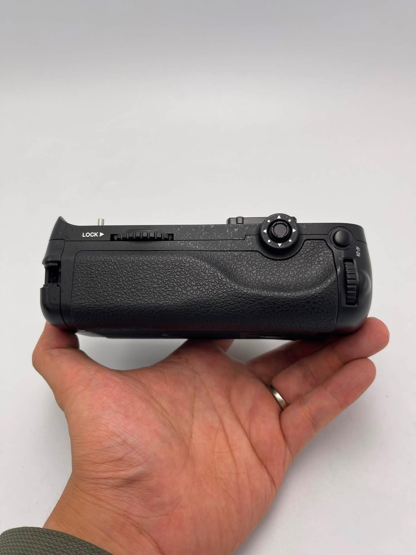 Grip pin zin Pixel MB D12 for Nikon D800, D800E, D810, D810E