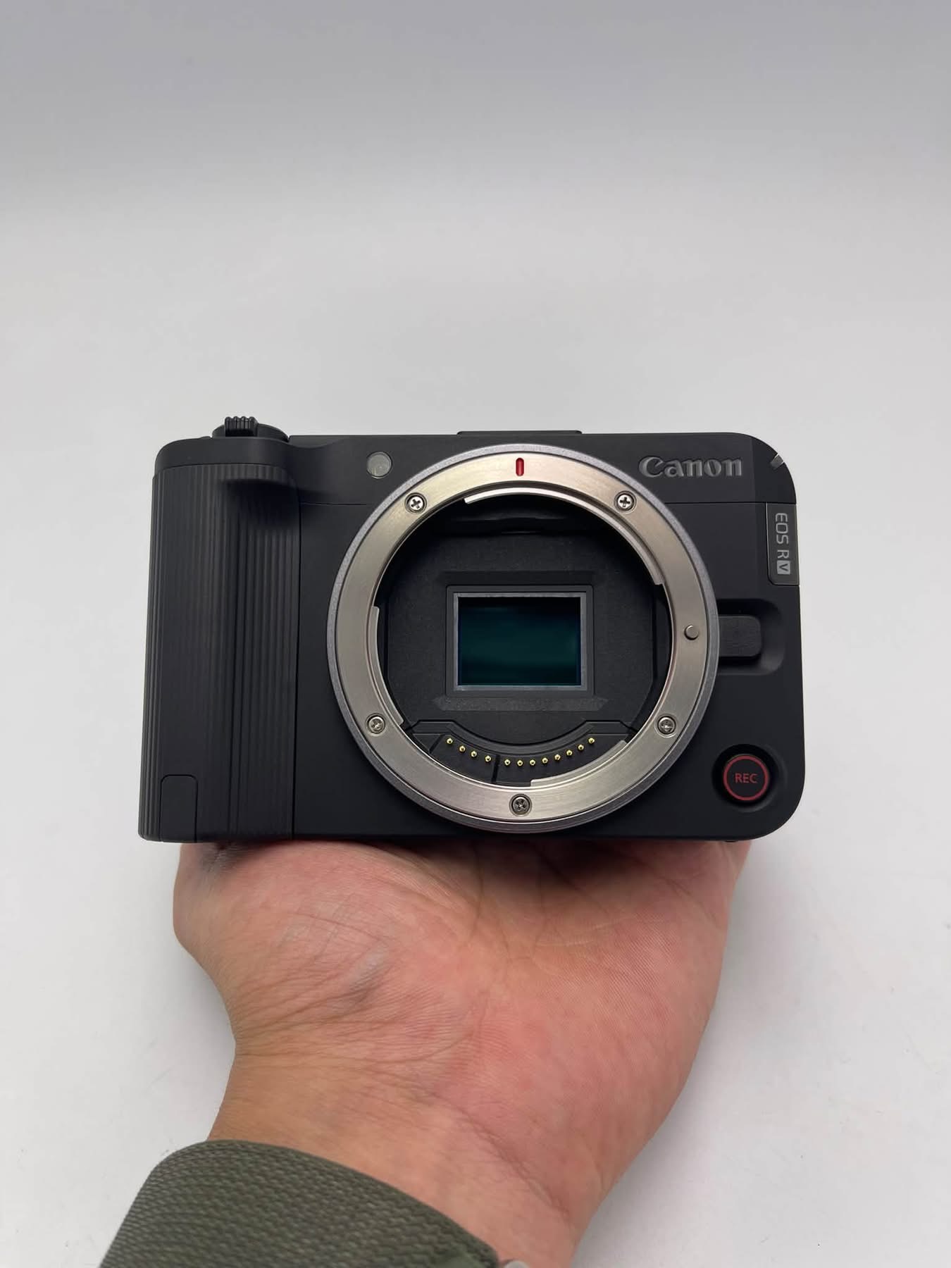 Canon EOS R50 V