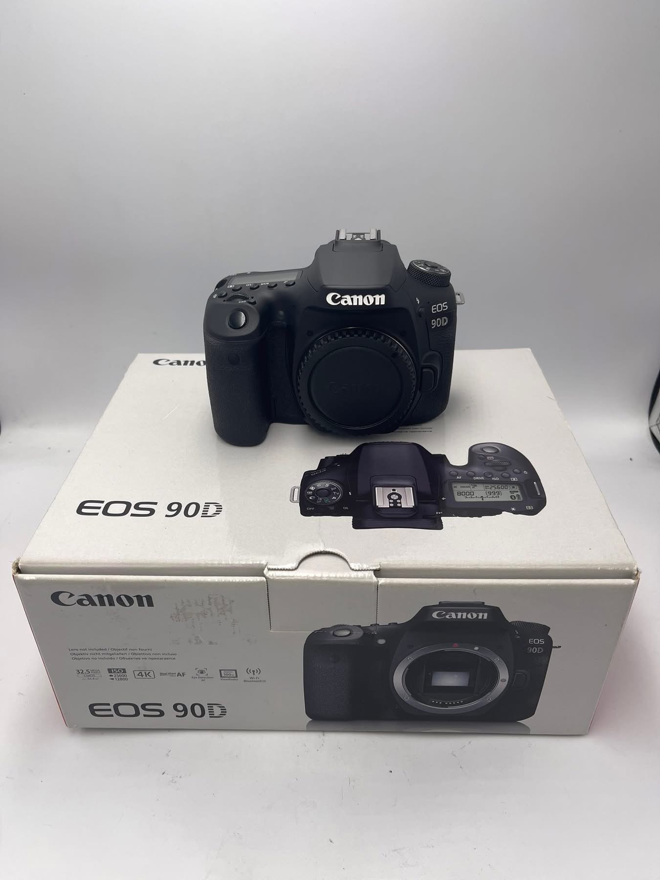 Canon EOS 90D