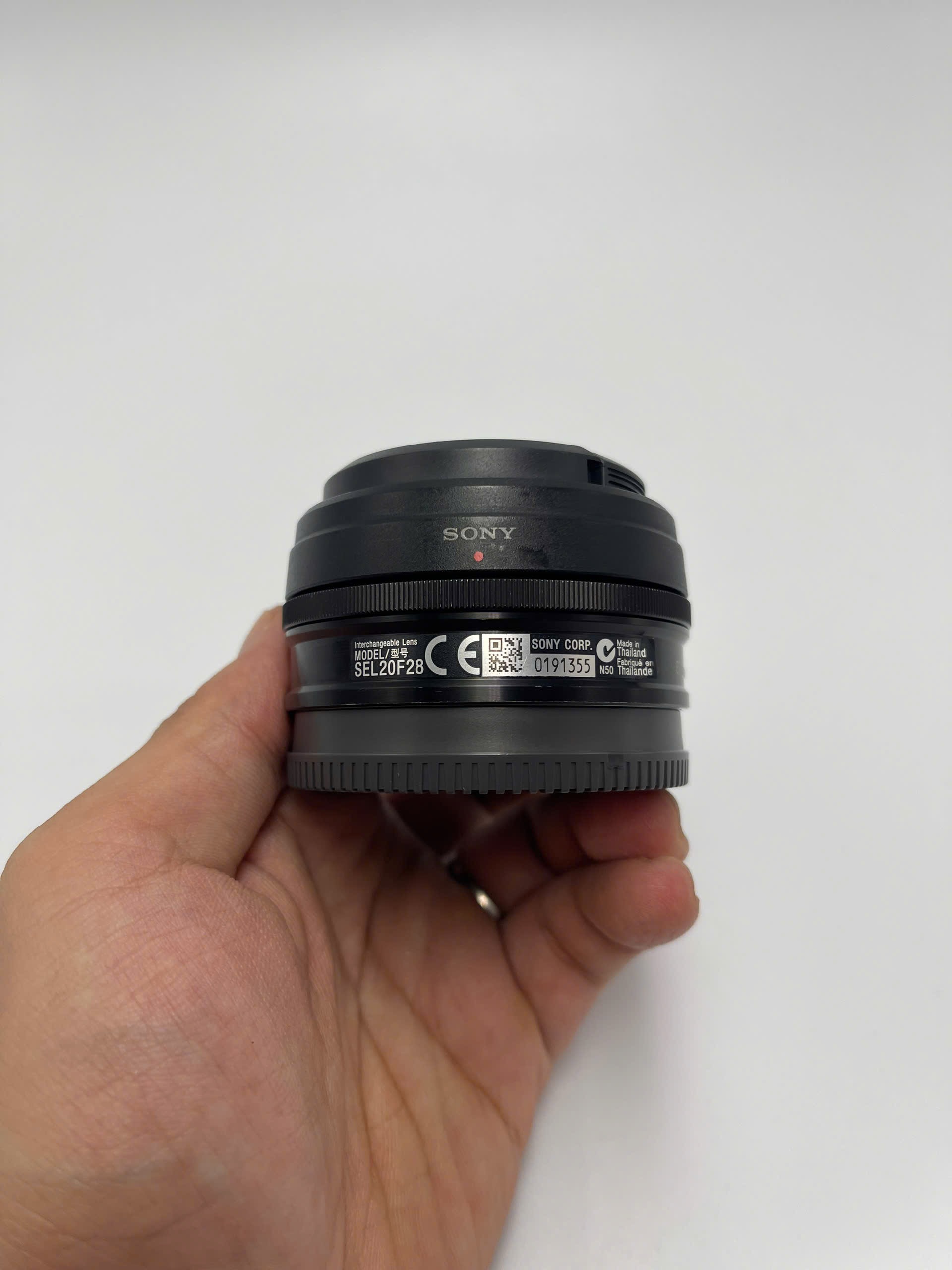 Sony E 20mm F2.8