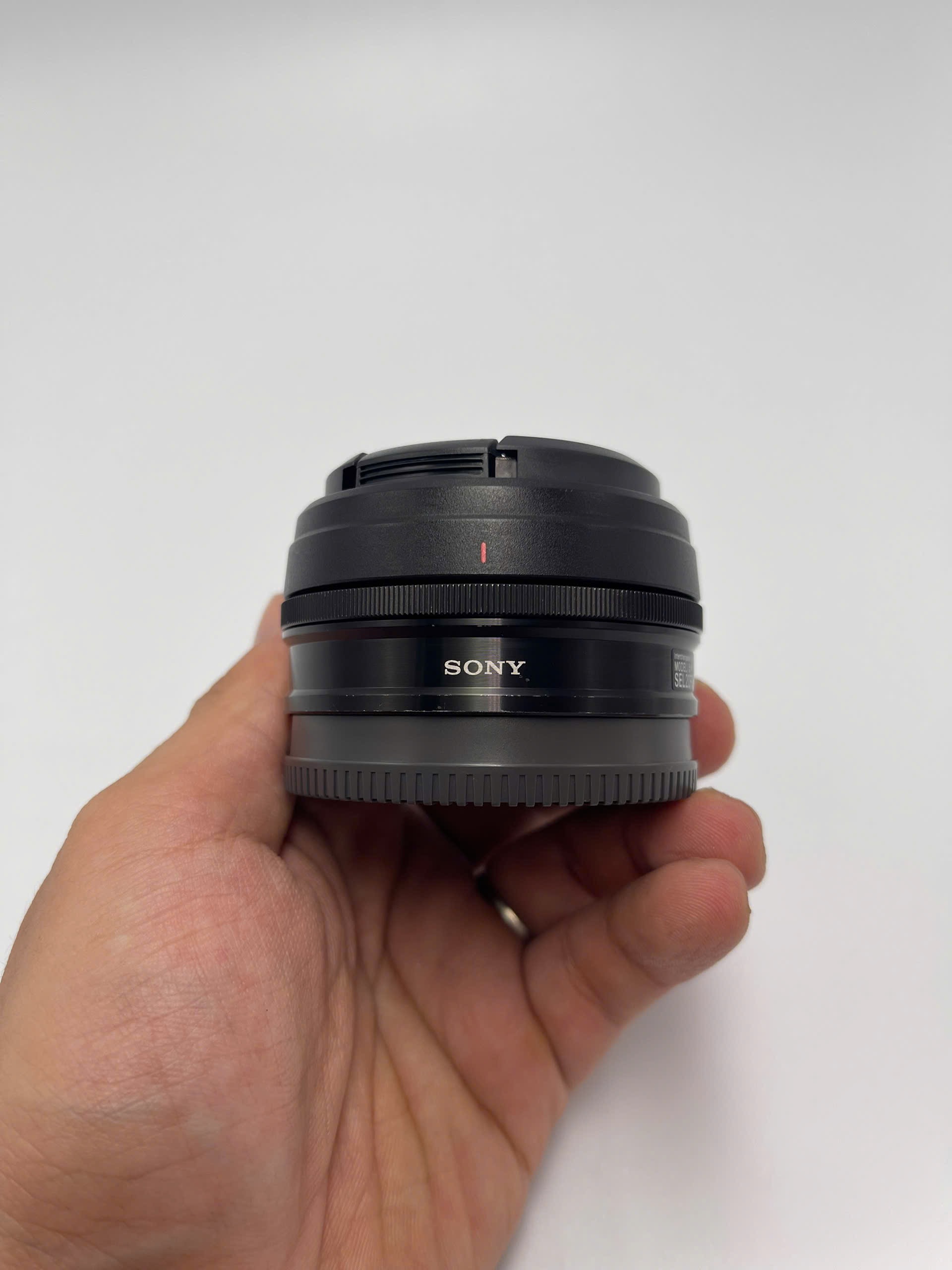 Sony E 20mm F2.8