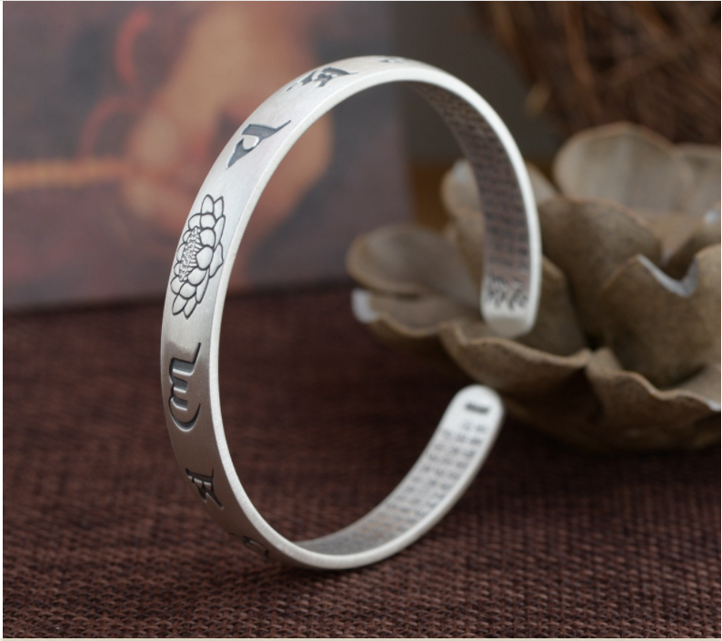 VÒNG TAY BẠC KHẮC OM MANI PADME HUM TÂY TẠNG - VT253