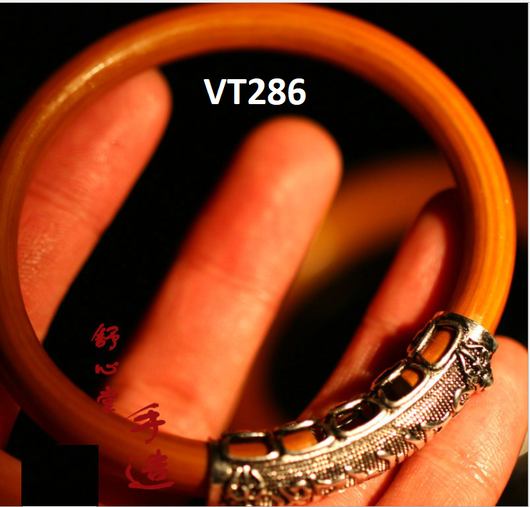 Vòng Tay Gỗ Hương Tây Tạng - Charm Bạc - VT286