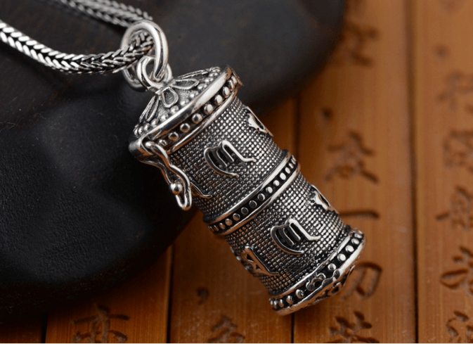 Mặt dây chuyền Om Mani Padme Hum Tây Tạng -DC363