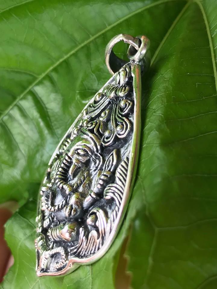 MẶT DÂY CHUYỀN THẦN GANESHA LÁ BỒ ĐỀ - DC518