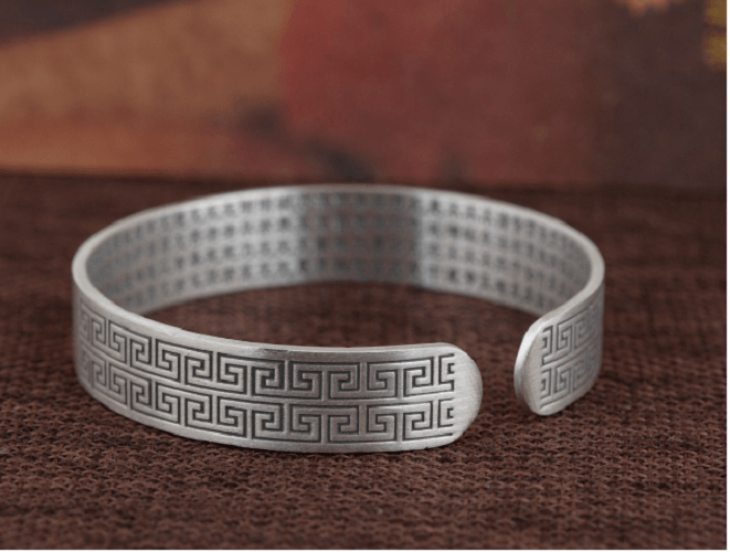 Vòng tay Om Mani Padme Hum Phật Giáo Tây Tạng - VT248