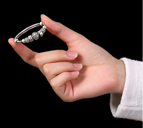 Vòng Tay Khắc Om Mani Padme Hum Dành Cho Bé - VT301