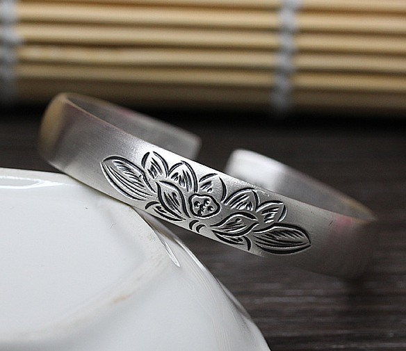 Vòng Tay Liên Hoa - Bát Nhã Tâm Kinh - Bạc Thái  - VT323