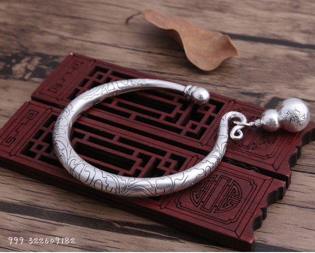 Vòng Tay Khắc Liên Hoa - Charm Hồ Lô - VT333
