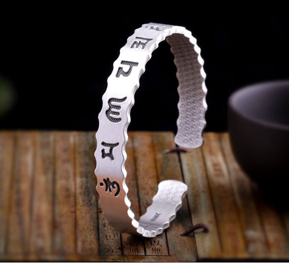 Vòng Tay Om Mani Padme Hum Lượn Sóng - VT339