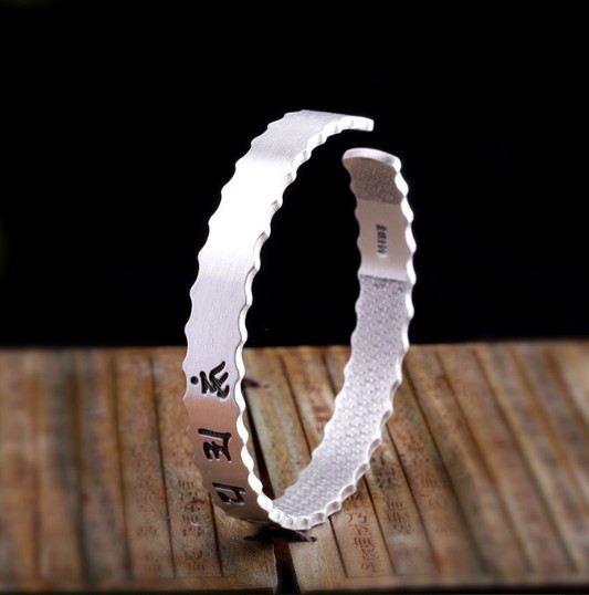 Vòng Tay Om Mani Padme Hum Lượn Sóng - VT339