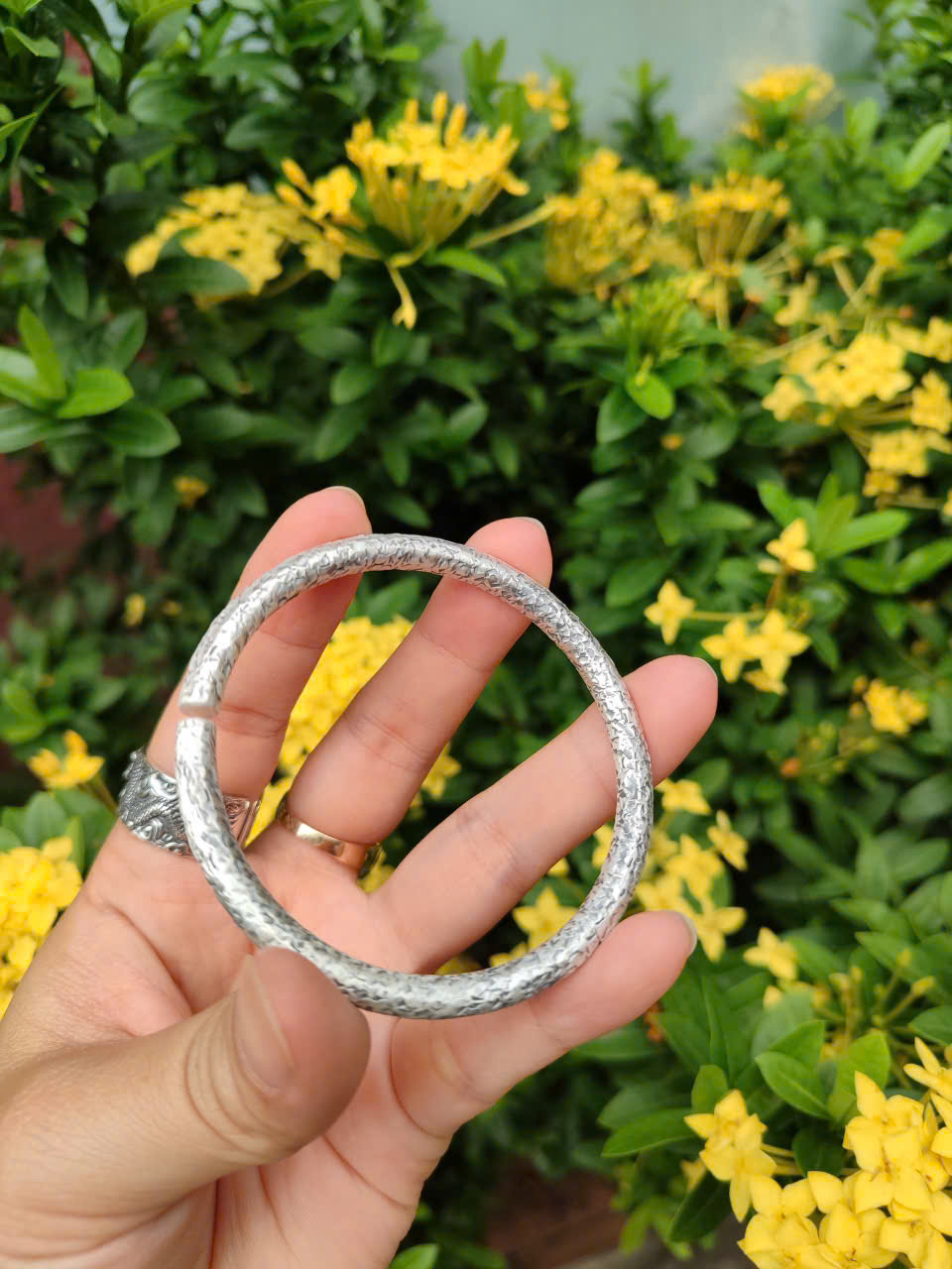 Vòng Tay Liên Hoa - Lục Tự Chơn Ngôn Khắc Chìm - VT390