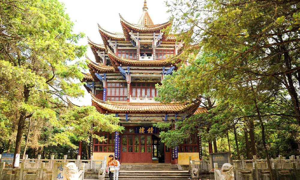 Chùa Đồng Kim Điện - Ngôi chùa đồng giữa lòng Côn Minh