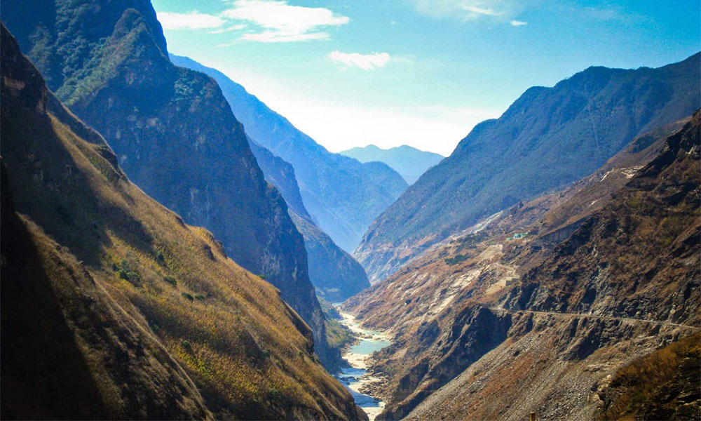 Trải nghiệm trekking theo Hẻm núi Hổ Khiêu Hiệp - Trải nghiệm được yêu thích của giới trẻ