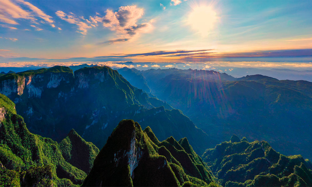 Núi Thất Tinh Sơn - Điểm du lịch Trương Gia Giới tuyệt đẹp và hùng vĩ