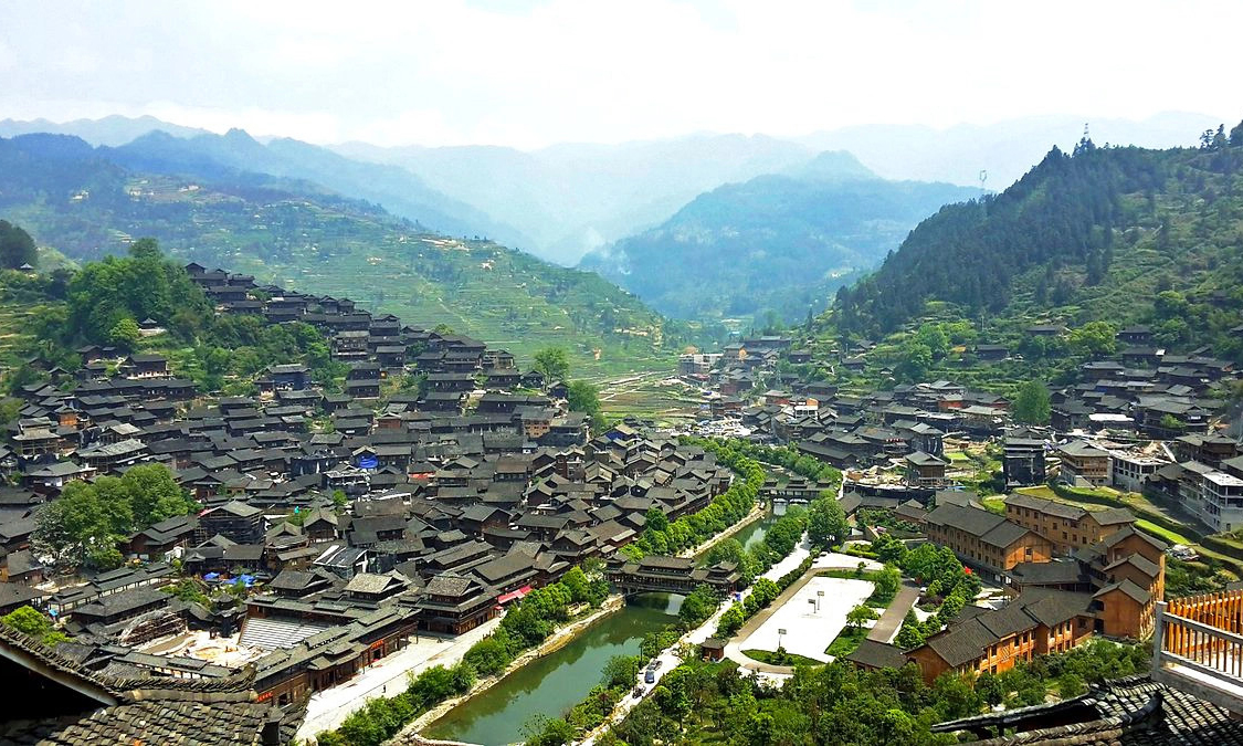 top-canh-dep-quy-chau-diem-dung-chan-du-lich-ly-tuong-hut-khach