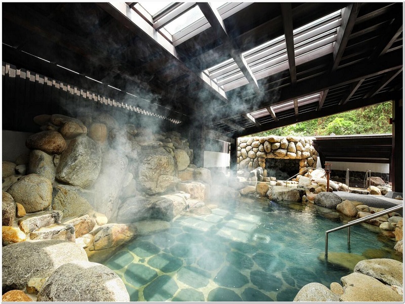 Tắm khoáng Onsen – liệu pháp y tế có lợi cho sức khỏe