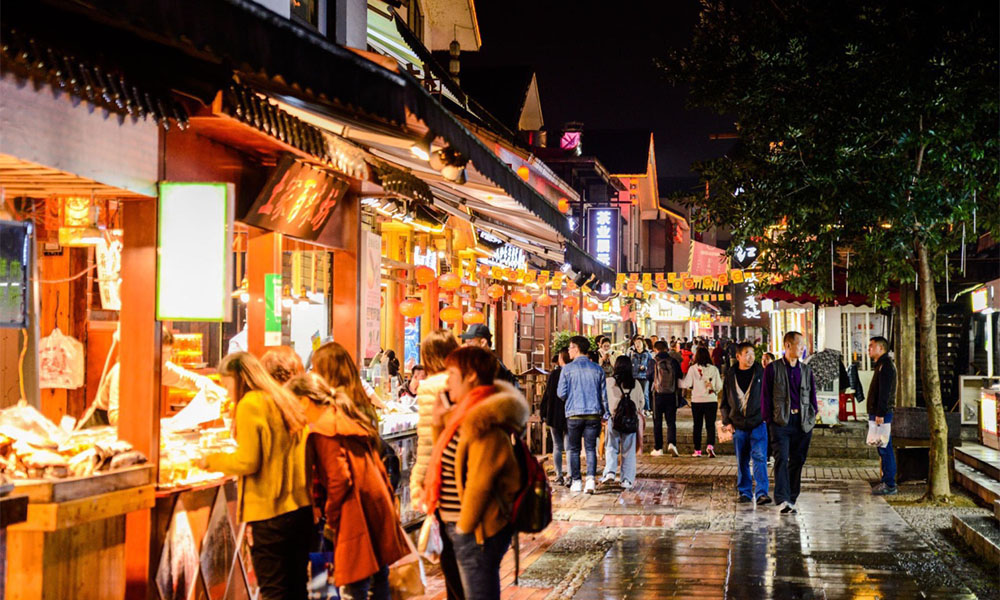 Trải nghiệm thiên đường mua sắm tại Phố đi bộ Khê Bố ( Vũ Lăng Nguyên) - THÁI AN TRAVEL