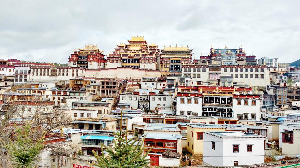 Tu viện Songzanlin - Tu viện mang vẻ đẹp tráng lệ và huyền bí - THÁI AN TRAVEL