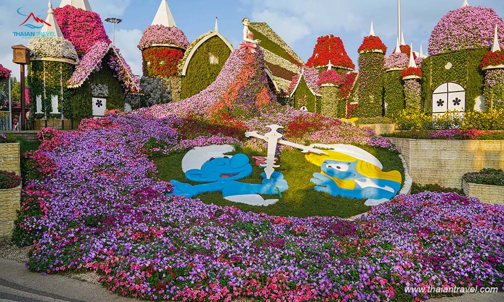 Immerse yourself in the world’s most ᴜпіqᴜe flower parks! 
