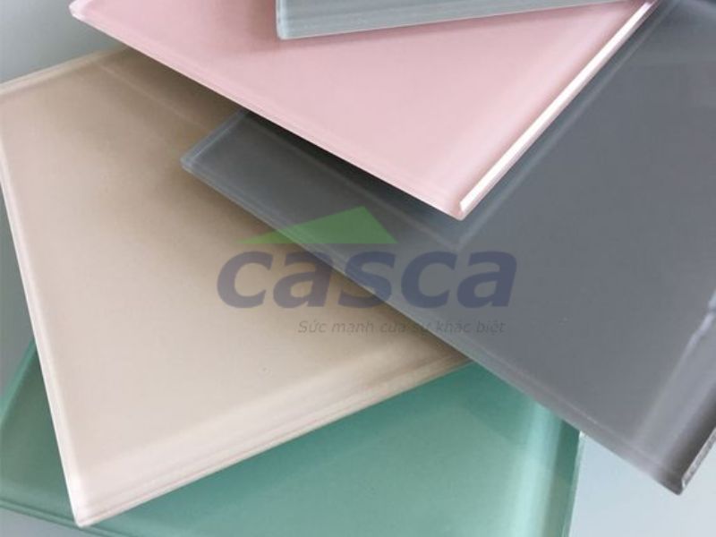 Bảng màu kính cường lực theo cách trộn tạp chất