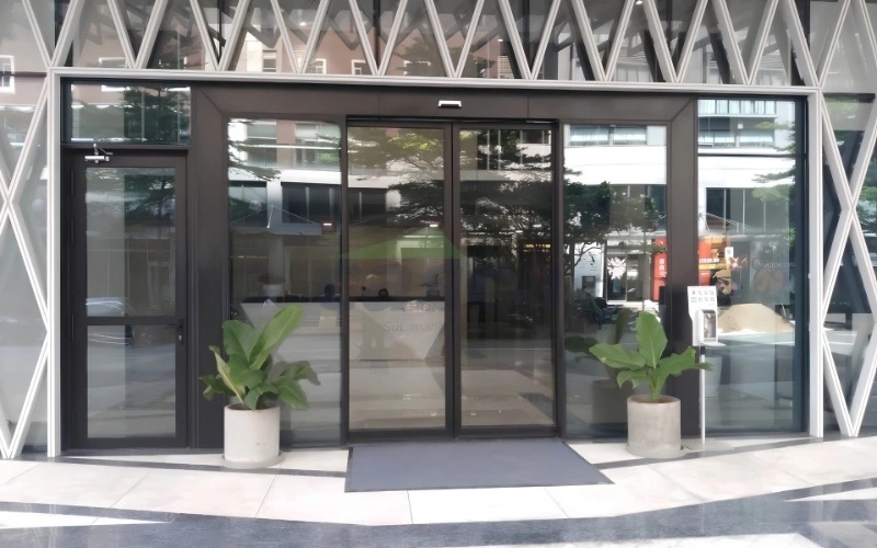 Cửa trượt xếp lớp tự động