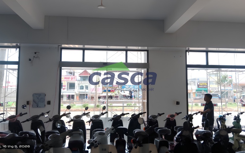 Cửa tự động showroom là hệ cửa tự động đóng mở lối vào khu vực trưng bày