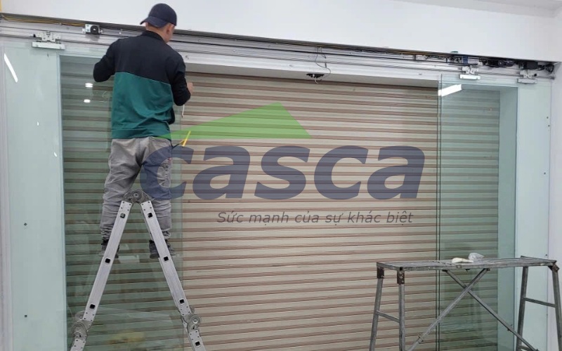 Kinh nghiệm thi công cửa tự động showroom thực tế của CASCA