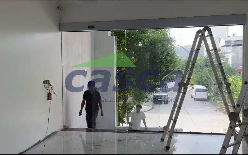 Chọn cửa tự động Thái Nguyên cần dựa vào tần suất sử dụng, môi trường và yêu cầu vận hành
