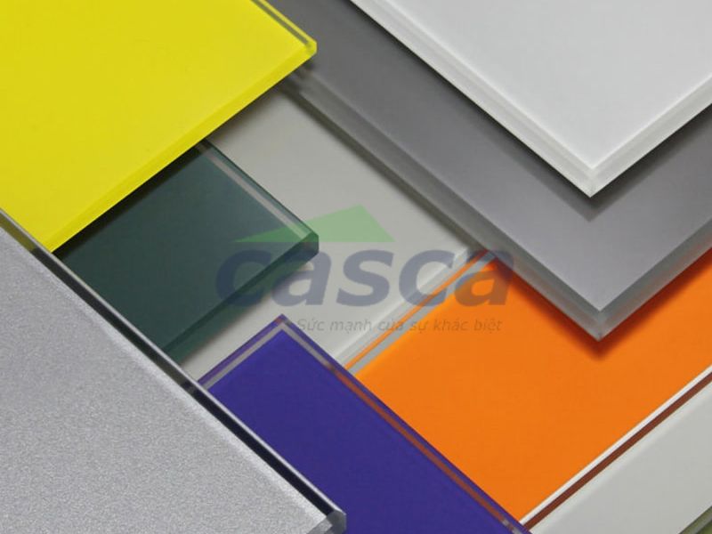 Kính cường lực có màu được ứng dụng như thế nào? 
