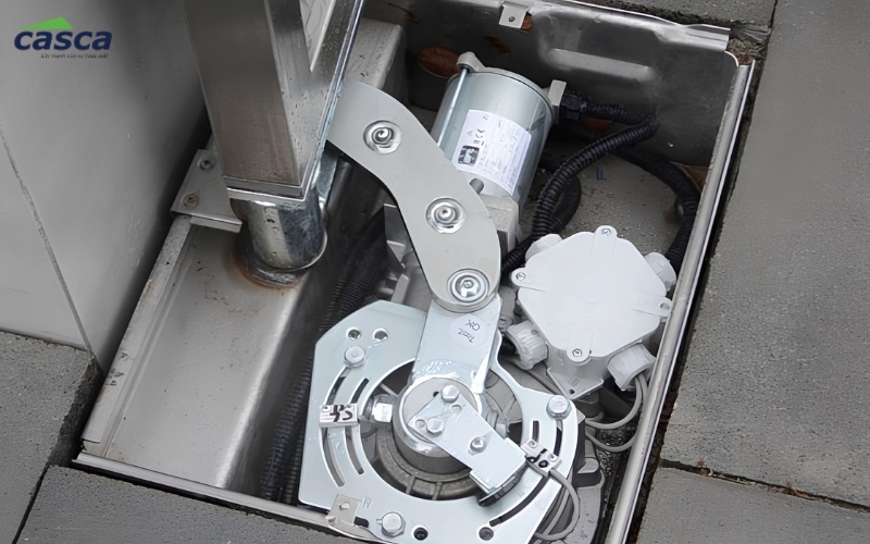 Cần chú ý phần thoát nước khi lắp đặt motor cổng âm sàn
