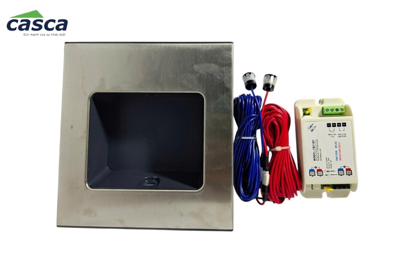 Mặt nút inox và bộ cảm biến tia an toàn, các thiết bị kích hoạt cơ chế đảo chiều