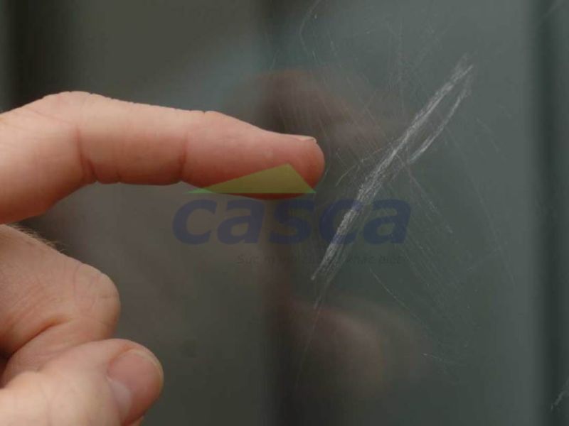 Xử lý cửa kính cường lực bị xước hiệu quả 