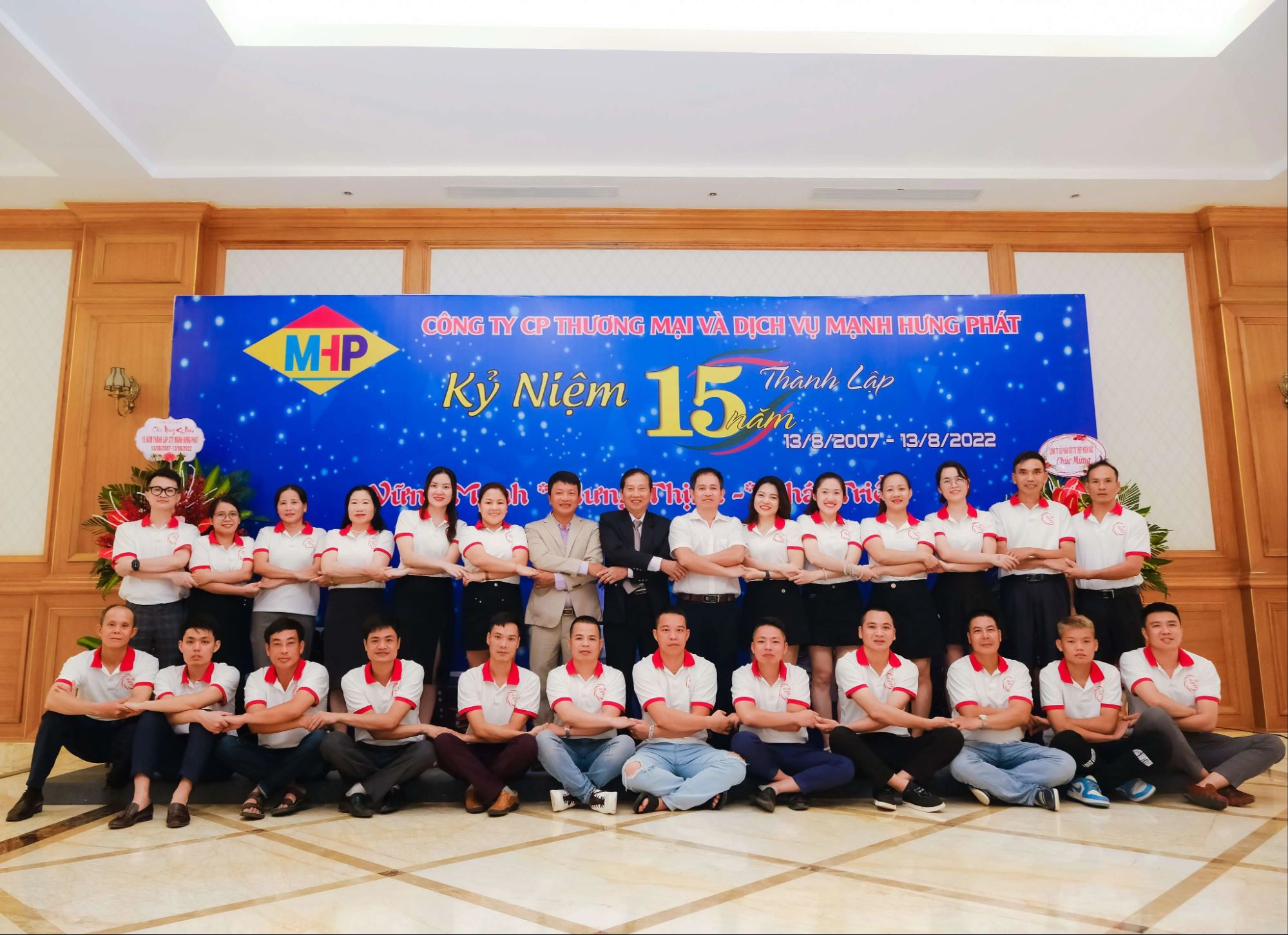 đội ngũ nhân sự Mạnh Hưng Phát