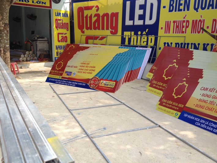 thi-cong-bien-bat-hiflex-quảng-cáo-lào-cai
