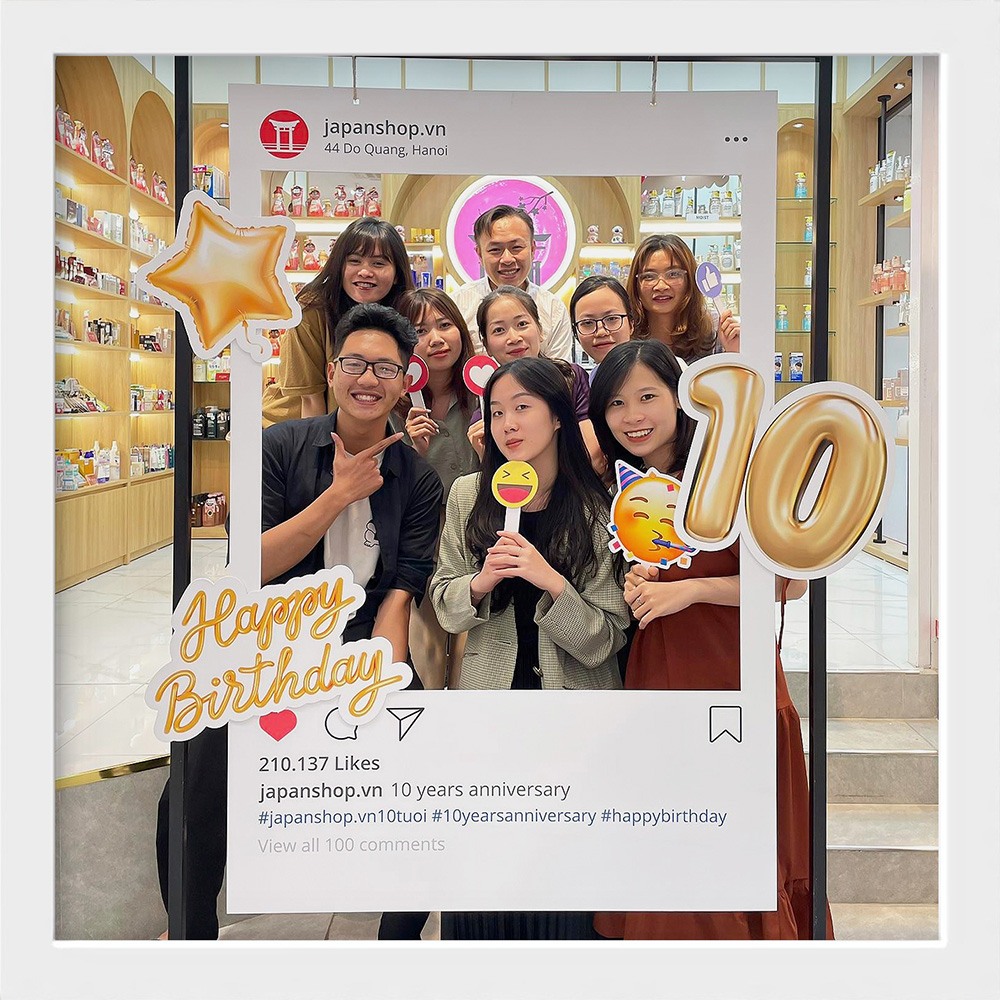 Khách hàng check in nhân dịp kỷ niệm 10 năm Japanshop.vn