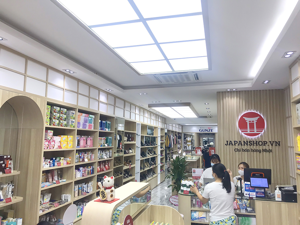 Nhiều sản phẩm nội địa Nhật  mỹ phẩm, thực phẩm chức năng. 