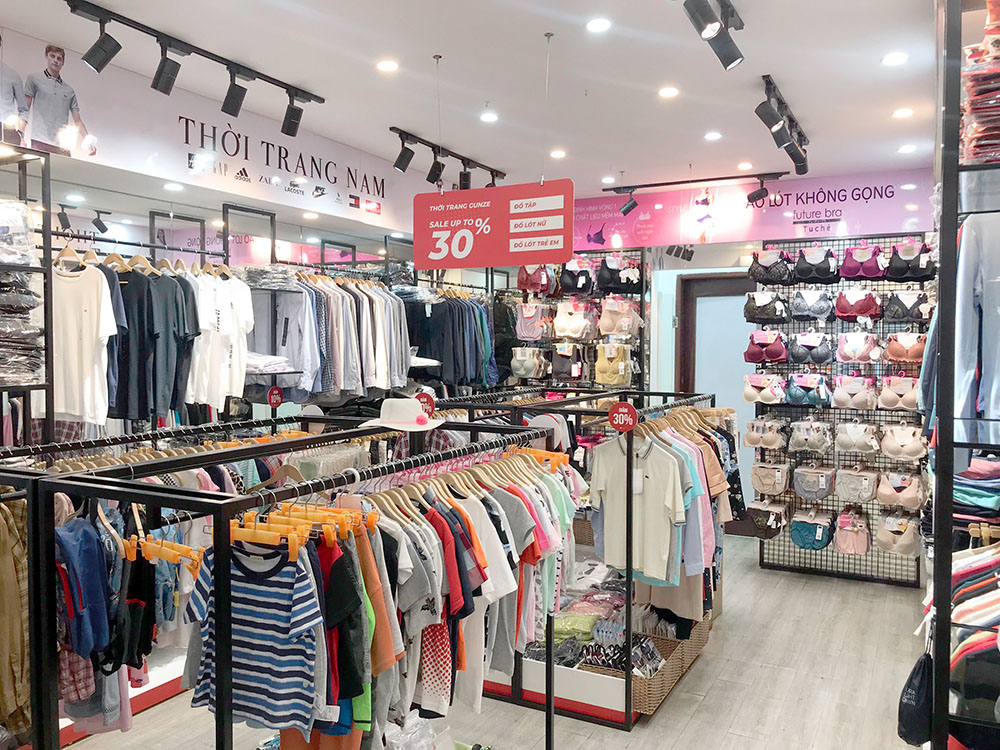 Không gian mua sắm tại hệ thống Japanshop.vn Trung Hoà 