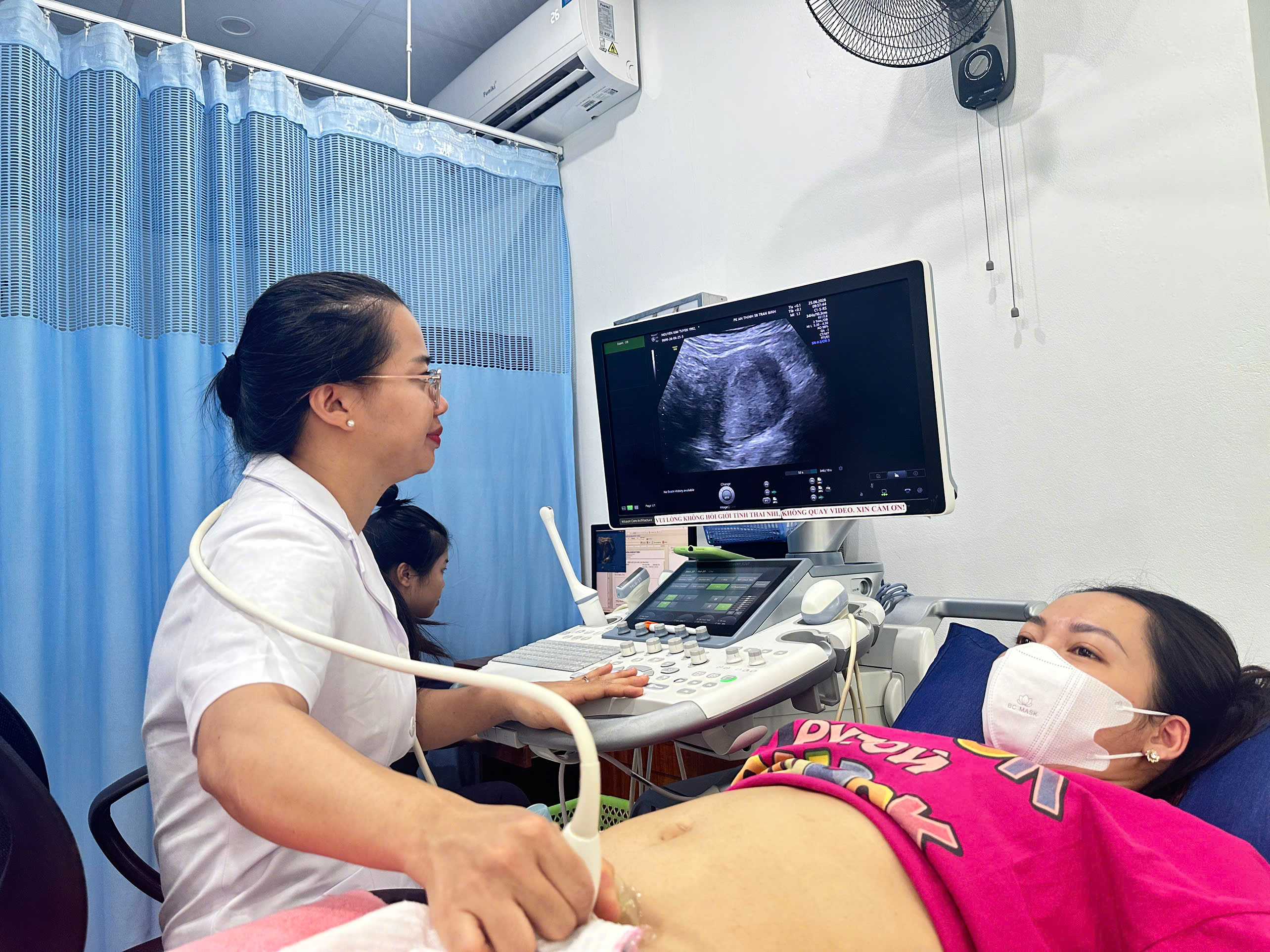 SIÊU ÂM 2D/4D TẠI AN THỊNH – THEO DÕI CON QUA TỪNG HÌNH ẢNH