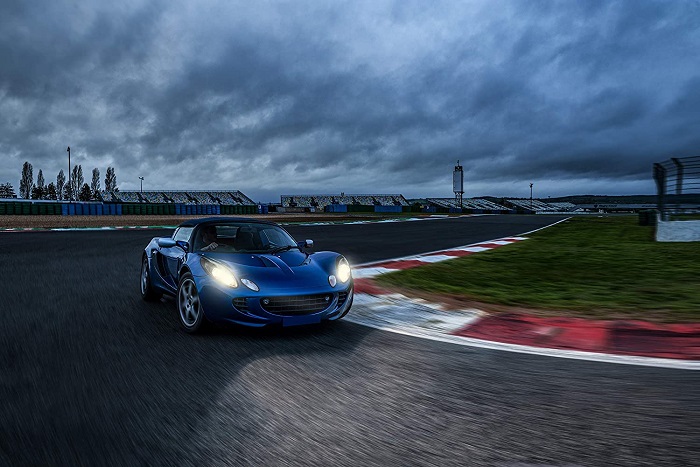 Đèn pha Halogen Philips Racing Vision GT200