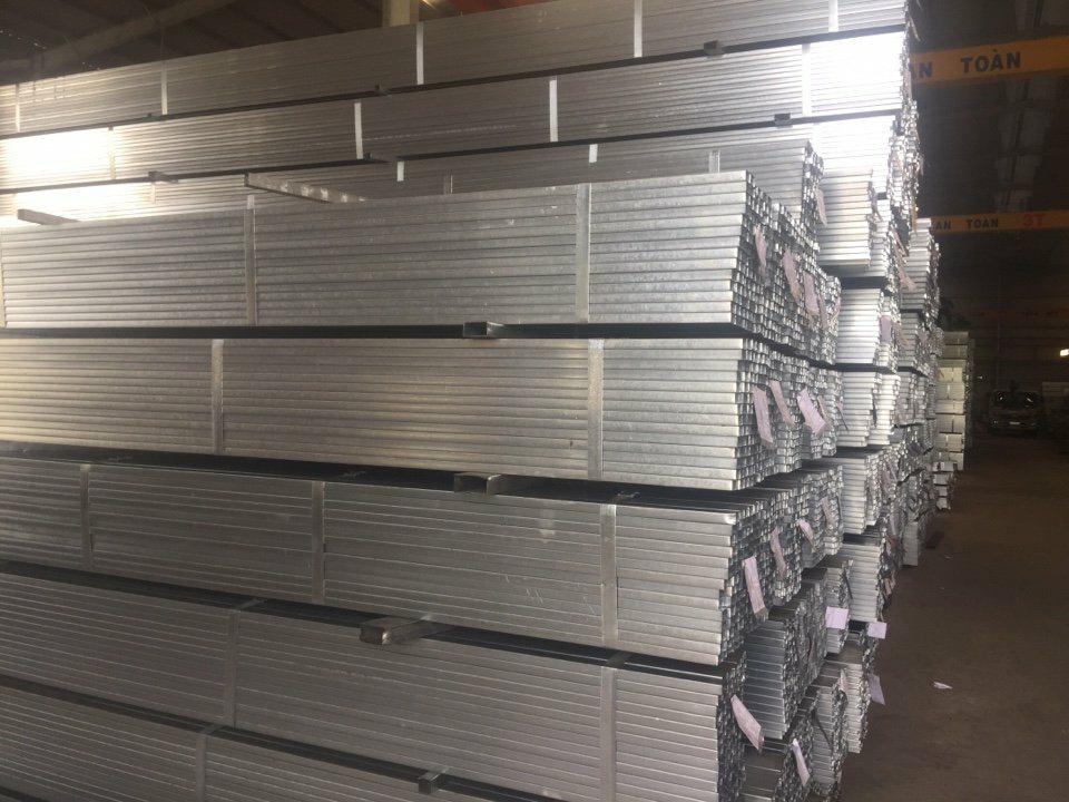 GIÁ RẺ THÉP HỘP VUÔNG KẼM 50x50 Ở QUẬN 1
