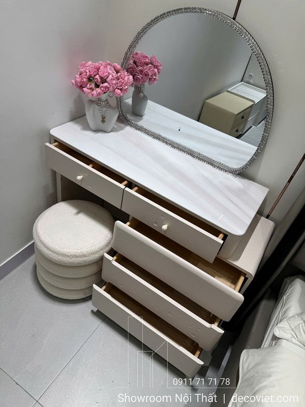 Bàn Trang Điểm Có Đèn Led 162S thiết kế hiện đại, sang trọng