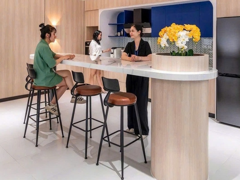 Ghế Quầy Bar Bọc Da 268T đẹp, nhỏ gọn